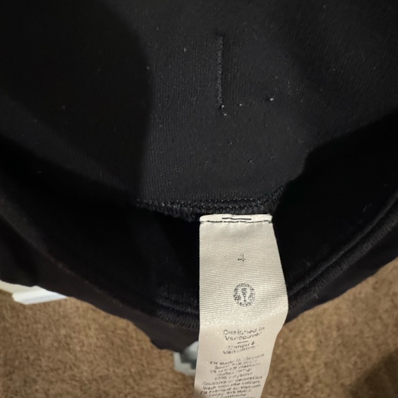 Lululemon joggers :: Sz 4 - Picture 2 of 5